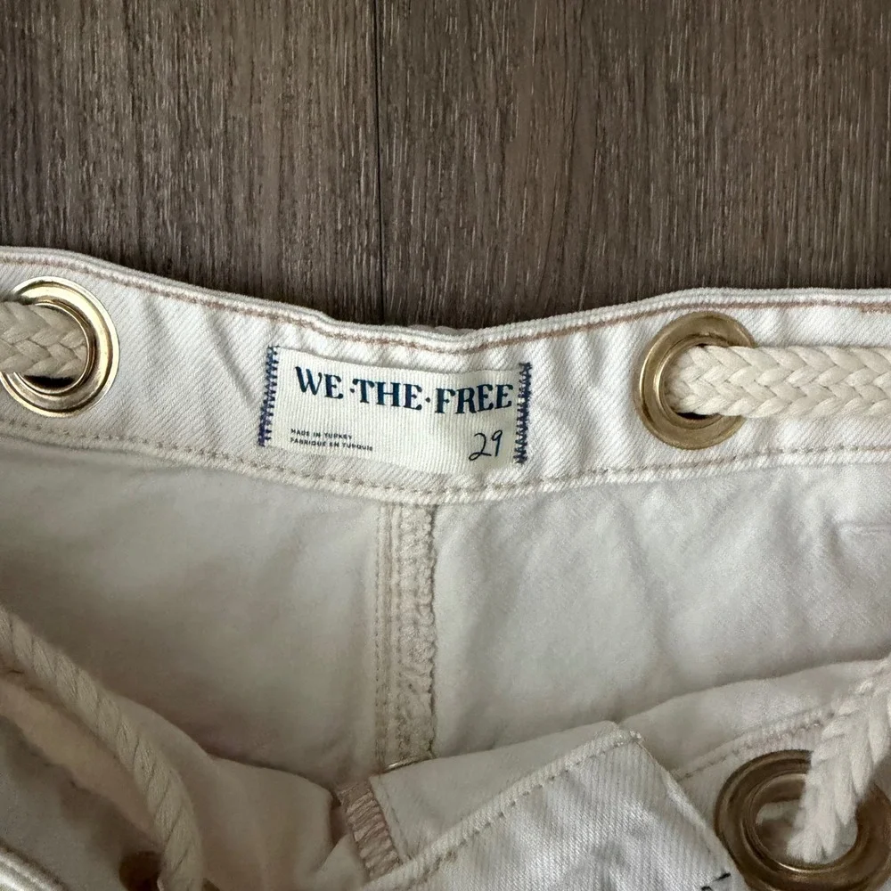 We The Free Moxie Barrell Jeans Women 29 White Paint Splatter Patch Rope Utility